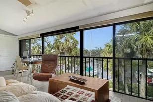 1601 Pelican Point Dr, Sarasota, FL 34231 - Photo 7