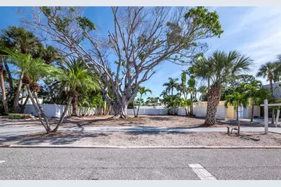 335 N Washington Drive, Sarasota, FL 34236 - Photo 11