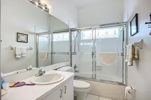 4417 Beauchamp Ct, Sarasota, FL 34243 - Photo 13