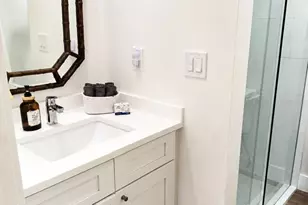 540 Neptune Ave, Longboat Key, FL 34228 - Photo 13