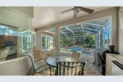 8875 Macgregor Lane, Sarasota, FL 34238 - Photo 9