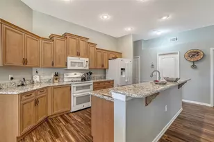 8875 MacGregor Ln, Sarasota, FL 34238 - Photo 15