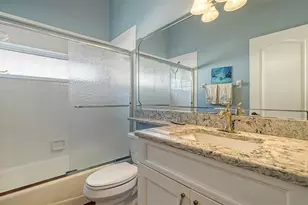 8875 MacGregor Ln, Sarasota, FL 34238 - Photo 25
