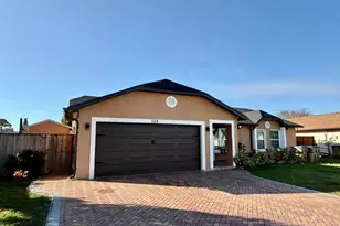 526 Royal Palm Dr, Kissimmee, FL 34743 - Photo 3