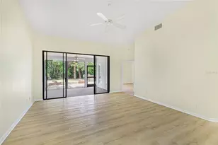 7106 St Andrews Ln, Sarasota, FL 34243 - Photo 7