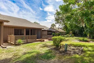 7106 St Andrews Ln, Sarasota, FL 34243 - Photo 33