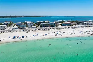 901 Gulf Dr S, Bradenton Beach, FL 34217 - Photo 1