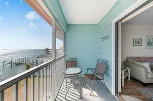 901 Gulf Dr S, Bradenton Beach, FL 34217 - Photo 27