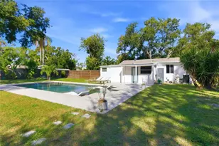 2826 Marlette St, Sarasota, FL 34231 - Photo 25