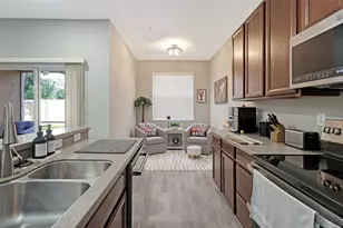 3827 Parkridge Cir, Sarasota, FL 34243 - Photo 13