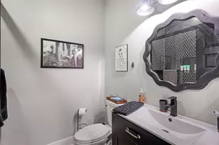 3827 Parkridge Cir, Sarasota, FL 34243 - Photo 25