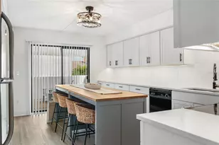 1007 Gulf Dr N, Bradenton Beach, FL 34217 - Photo 7