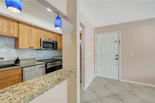 631 N Orange Ave, Sarasota, FL 34236 - Photo 9