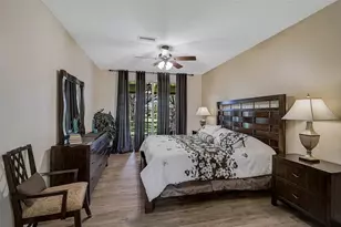 7341 Golf Pointe Cir, Sarasota, FL 34243 - Photo 19