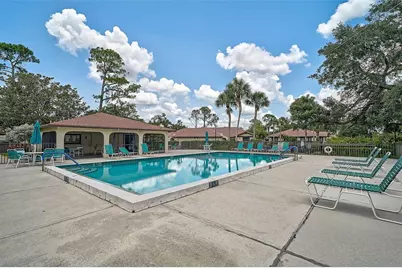 7341 Golf Pointe Circle, Sarasota, FL 34243 - Photo 45