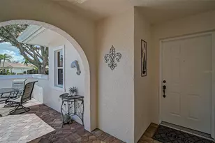 7341 Golf Pointe Cir, Sarasota, FL 34243 - Photo 7