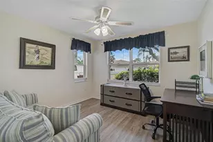 7341 Golf Pointe Cir, Sarasota, FL 34243 - Photo 29