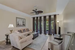 7341 Golf Pointe Cir, Sarasota, FL 34243 - Photo 15