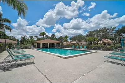 7341 Golf Pointe Circle, Sarasota, FL 34243 - Photo 43