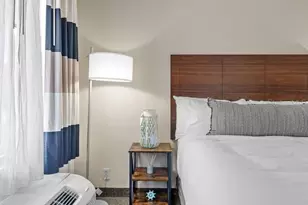 7150 N Tamiami Trl, Sarasota, FL 34243 - Photo 11