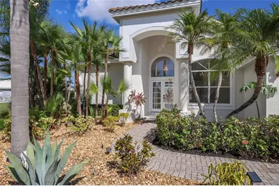 7111 41st Lane E, Sarasota, FL 34243 - Photo 3