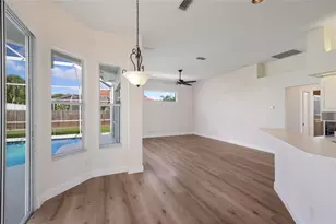 7111 41st Ln E, Sarasota, FL 34243 - Photo 9