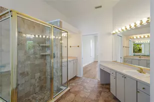 7111 41st Ln E, Sarasota, FL 34243 - Photo 21