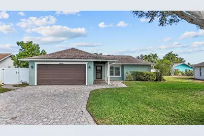 6808 19th Avenue W, Bradenton, FL 34209 - Photo 1