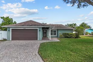 6808 19th Ave W, Bradenton, FL 34209 - Photo 1