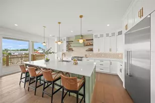 525 68th St, Holmes Beach, FL 34217 - Photo 9