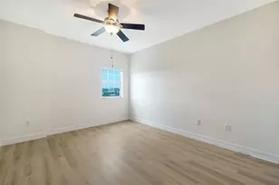 1064 N Tamiami Trl, Sarasota, FL 34236 - Photo 21