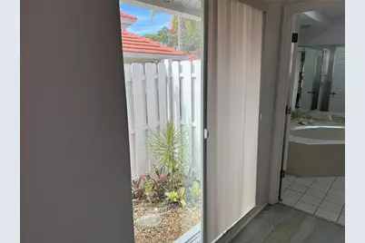 3117 Lake Park Lane #15, Sarasota, FL 34231 - Photo 17