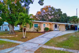 3635 Bali Dr, Sarasota, FL 34232 - Photo 3