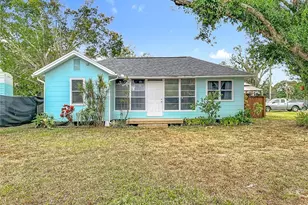 509 39th St E, Palmetto, FL 34221 - Photo 1