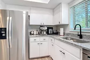 516 Parkdale Mews, Venice, FL 34285 - Photo 9