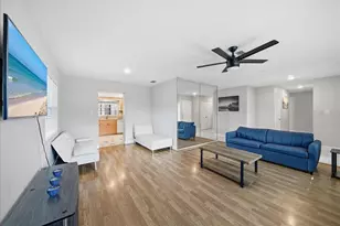 5883 Whistlewood Cir, Sarasota, FL 34232 - Photo 9