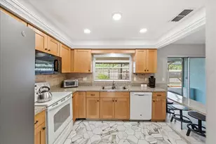 5883 Whistlewood Cir, Sarasota, FL 34232 - Photo 11
