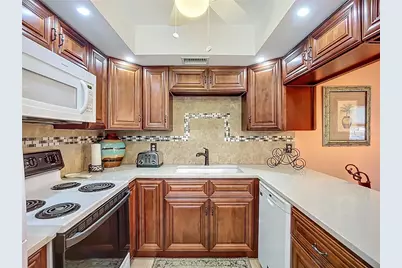 504 Narvaezi Street #126, Venice, FL 34285 - Photo 9