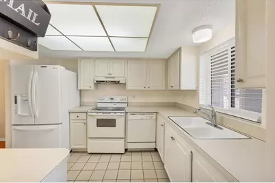 3521 Lake Bayshore Drive J#101, Bradenton, FL 34205 - Photo 11