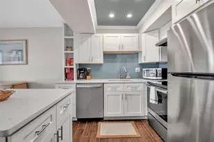 5420 Swift Rd, Sarasota, FL 34231 - Photo 11