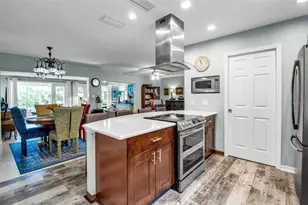 1684 Spring Creek Dr, Sarasota, FL 34239 - Photo 7