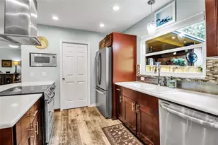 1684 Spring Creek Dr, Sarasota, FL 34239 - Photo 15