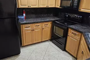 4073 Center Pointe Pl, Sarasota, FL 34233 - Photo 7