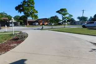 508 65th Ave W, Bradenton, FL 34207 - Photo 33