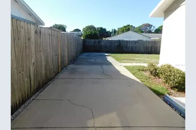 508 65th Avenue W, Bradenton, FL 34207 - Photo 23