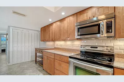 1701 Southwood Street #1701, Sarasota, FL 34231 - Photo 25