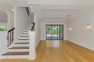 5684 Eastwind Dr, Sarasota, FL 34233 - Photo 9