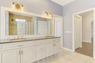 5684 Eastwind Dr, Sarasota, FL 34233 - Photo 31
