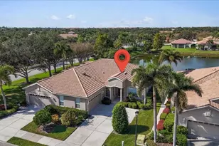 8151 Victoria Falls Cir, Sarasota, FL 34243 - Photo 5