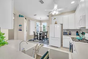 8151 Victoria Falls Cir, Sarasota, FL 34243 - Photo 17